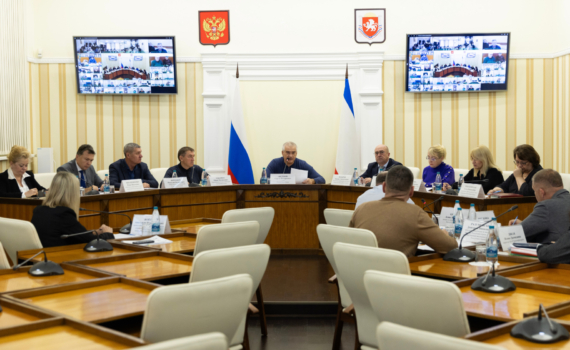 Глава Крыма высказался о проблеме дорогого топлива на АЗС и продовольственных ценах Глава Крыма высказался о проблеме дорогого топлива на АЗС и продовольственных ценах