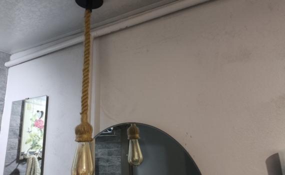 Забудьте о лампочках: что придет на смену люстре? Как светильник расскажет историю интерьера