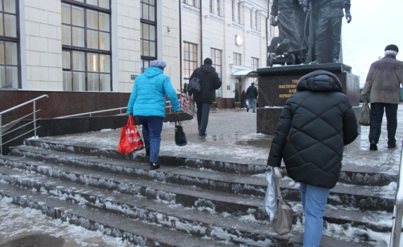 Любимый овощ спасает от падений: простой трюк, который работает на льду — хожу, как по асфальту Любимый овощ спасает от падений: простой трюк, который работает на льду — хожу, как по асфальту